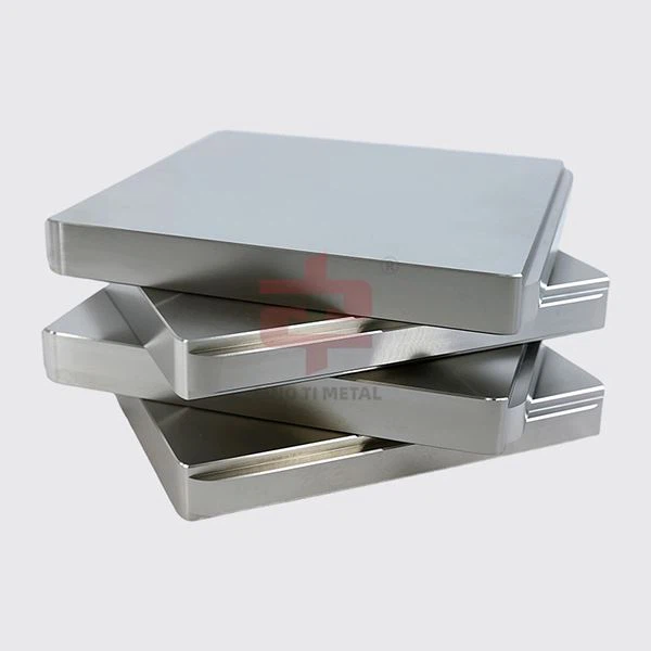 Dantè implant koupe plak Titàn